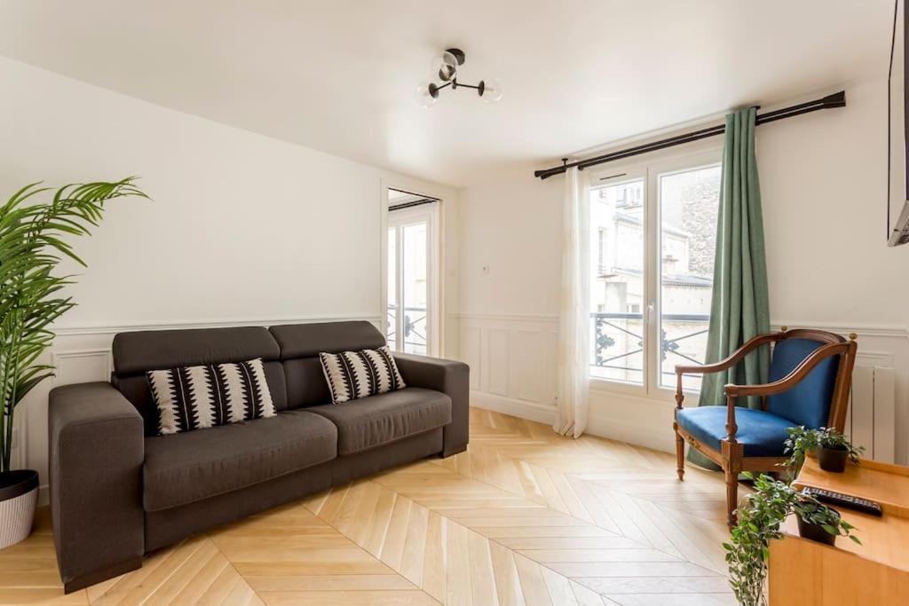 Suite Rivoli Musee Du Louvre Parigi Esterno foto